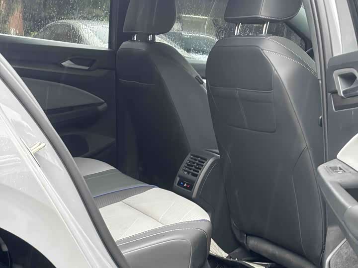 Volkswagen Golf 2025 2025款 300TSI R-Line