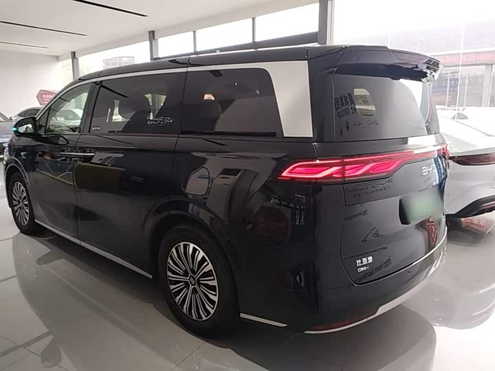 BYD Xia 2025 2025款 DM-i 1.5T 180km 卓越型