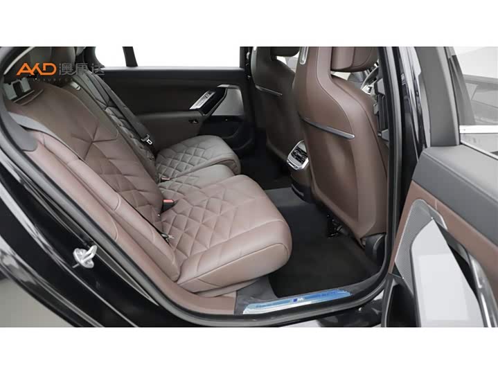 Zdjęcie 8 - BMW 7 Series