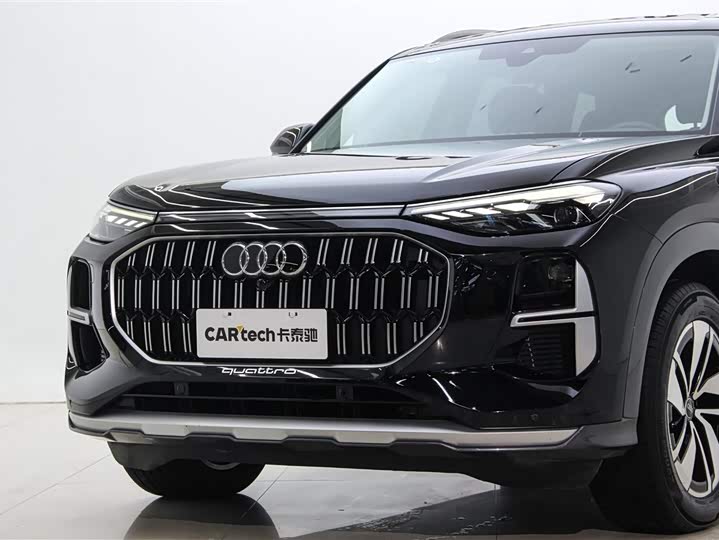 Audi Q6 2024 2024款 40 TFSI quattro 观云型 羽林套装 7座