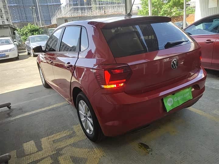 Фото 5 - Volkswagen Polo