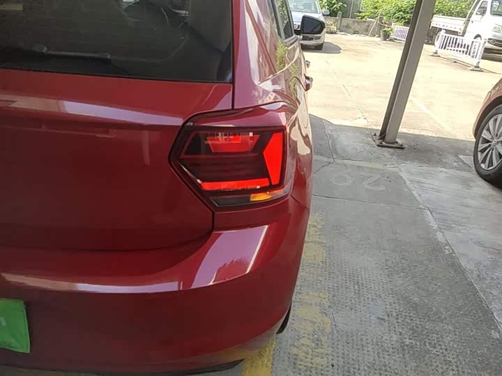 Фото 8 - Volkswagen Polo
