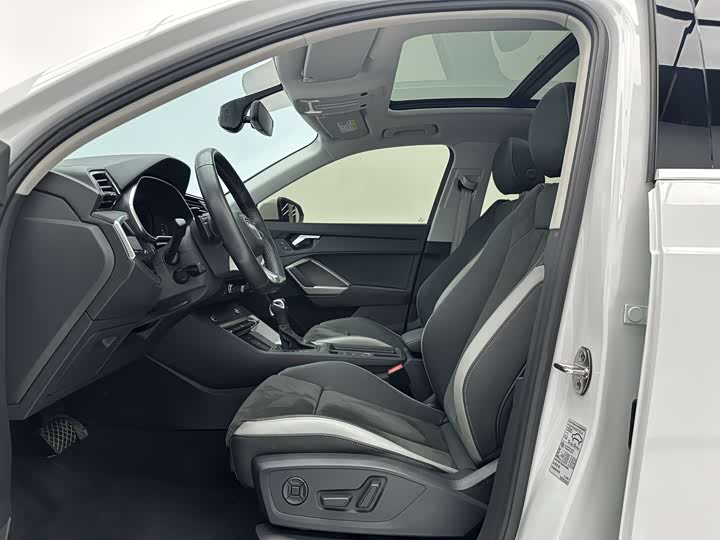 Zdjęcie 5 - Audi Q3