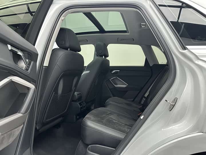 Zdjęcie 6 - Audi Q3