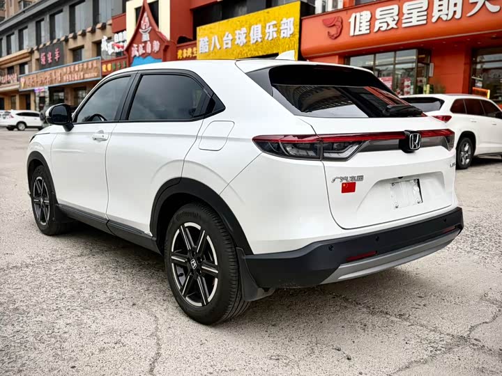 Фото 4 - Honda Vezel