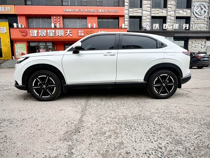 Фото 8 - Honda Vezel