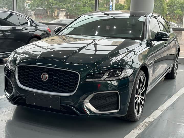 2025 Jaguar XF L