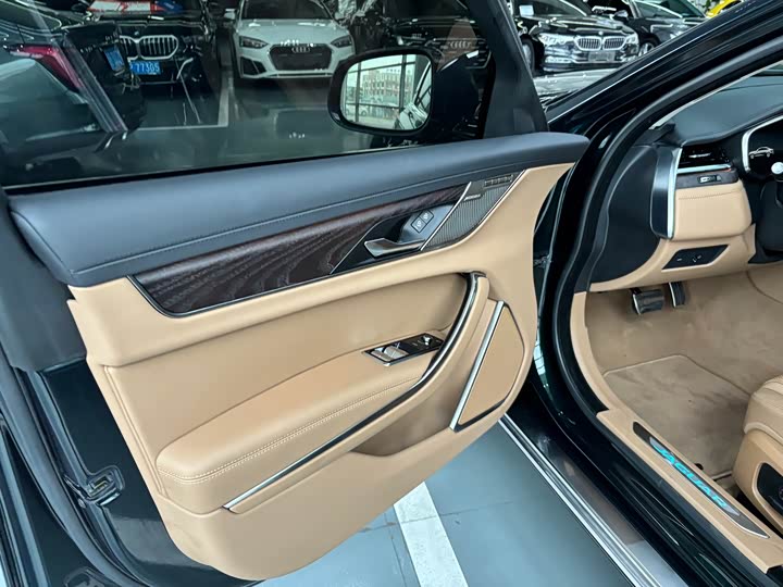 2025 Jaguar XF L