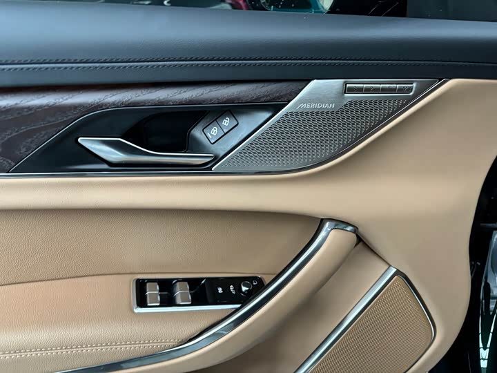 2025 Jaguar XF L