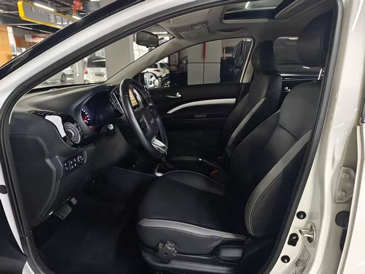 Kia KX1 2021 2021款 1.4L CVT天窗款