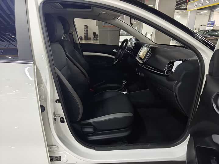 Kia KX1 2021 2021款 1.4L CVT天窗款