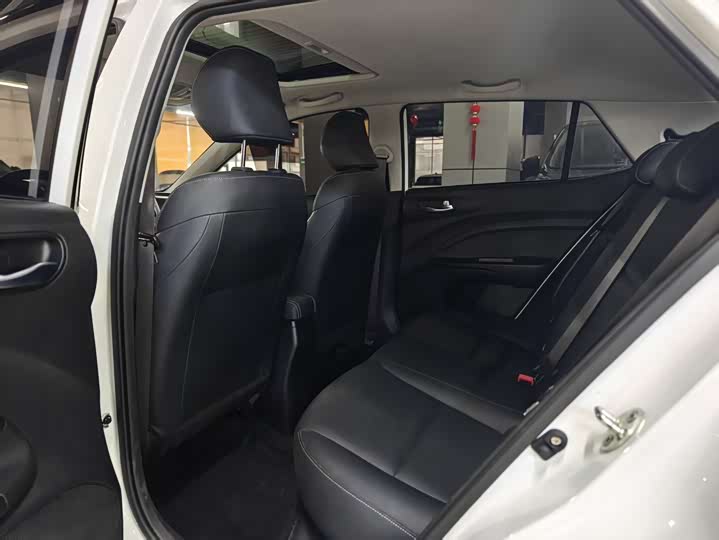 Kia KX1 2021 2021款 1.4L CVT天窗款
