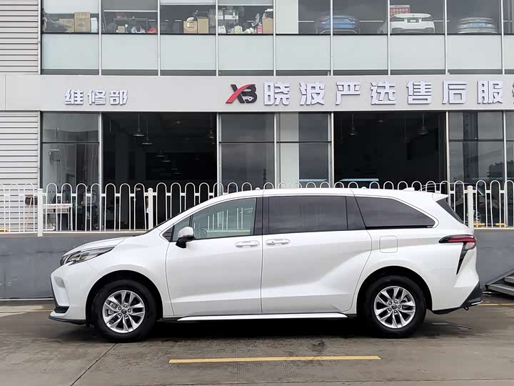 Toyota Granvia 2026 2026款 2.5L混动 舒适版