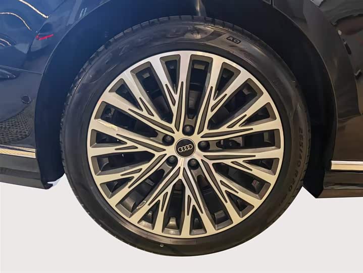 Audi A8 2025 2025款 A8L 50 TFSI quattro 臻选型
