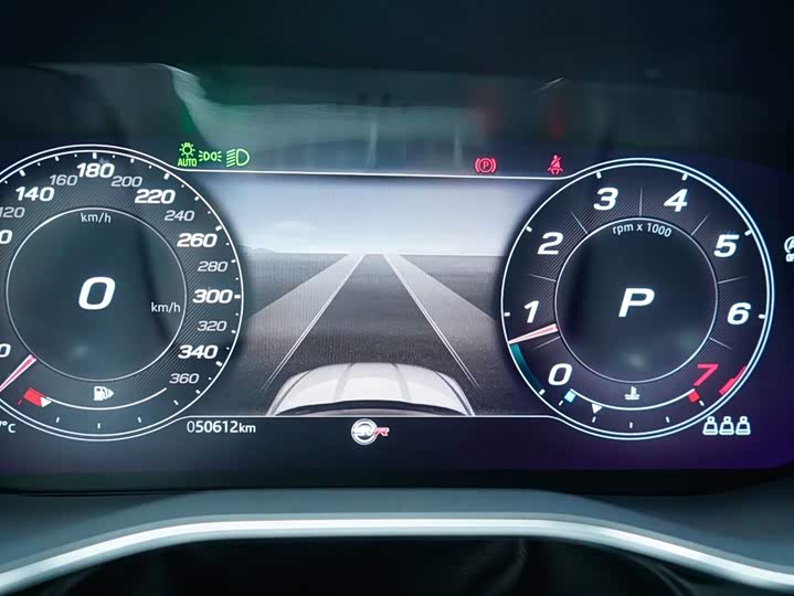 Фото 8 - Jaguar F-Pace