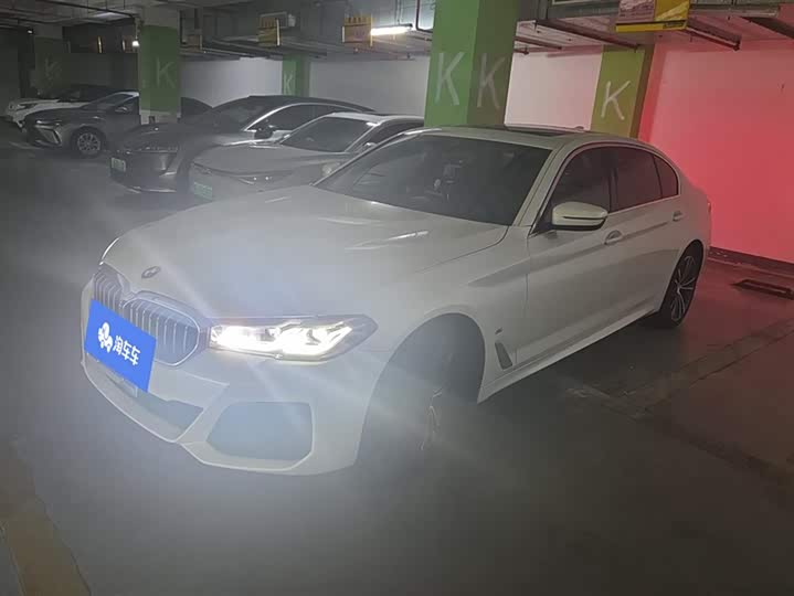 صورة 1 - BMW 5 Series