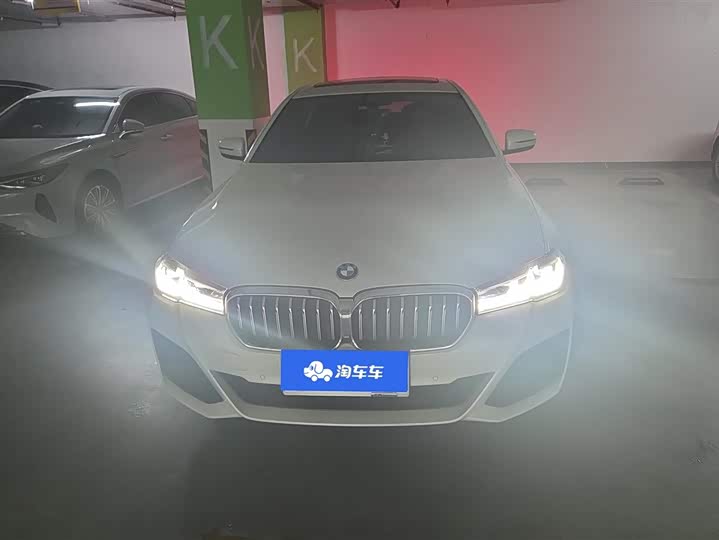 صورة 2 - BMW 5 Series