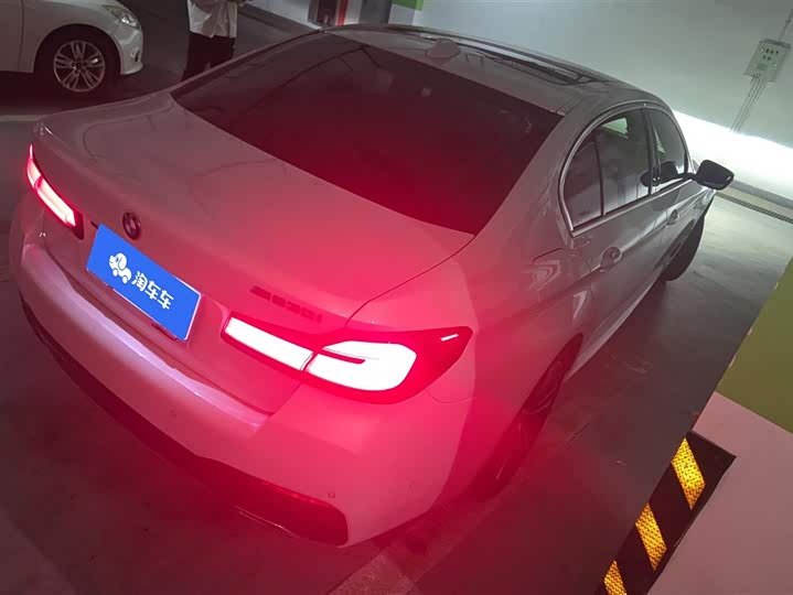 صورة 3 - BMW 5 Series