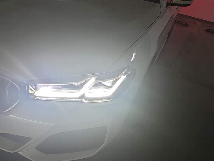 صورة 5 - BMW 5 Series