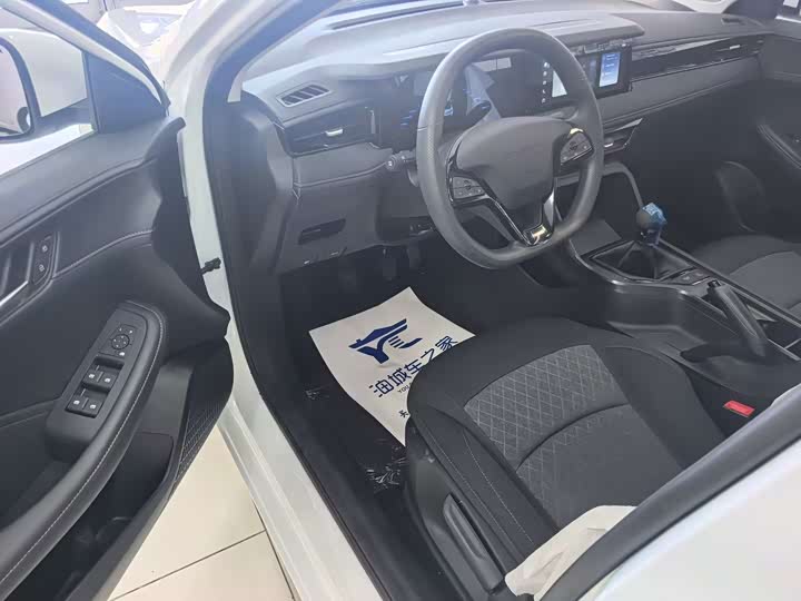 Roewe i5 2026 2026款 1.5L 手动舒享版