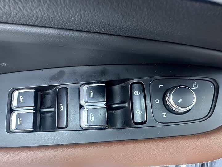 Geely Vision X6 2021 2021款 PRO 1.4T 自动尊贵型