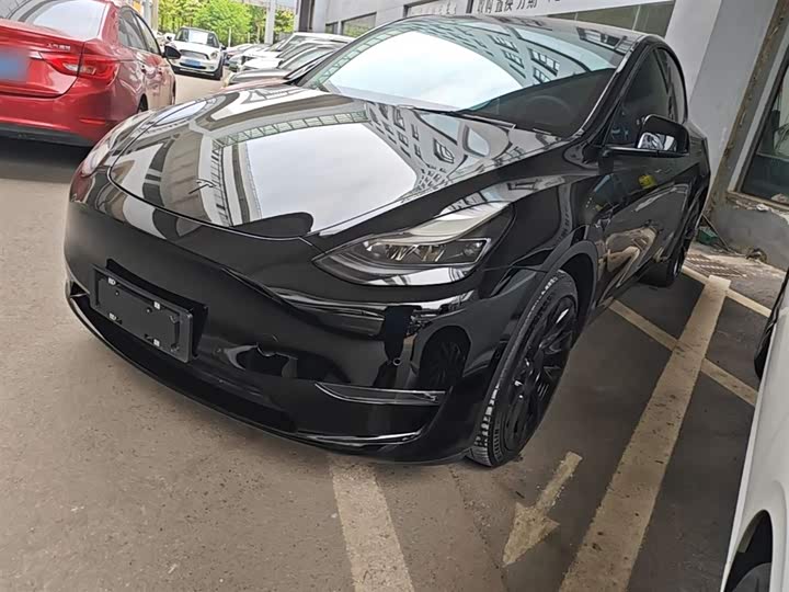 Zdjęcie 2 - Tesla Model Y