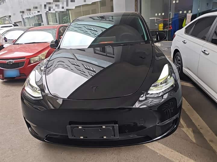 Zdjęcie 3 - Tesla Model Y