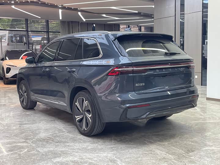 Фото 5 - Geely Monjaro