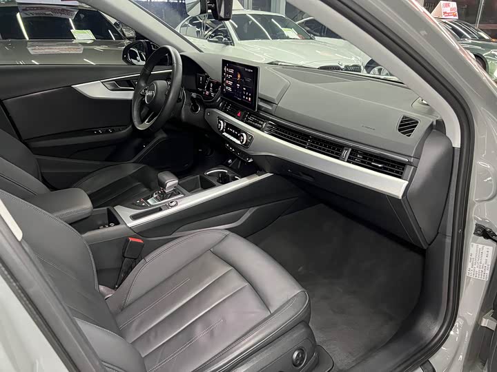 Audi A4 2022 2022款 Avant 40 TFSI 时尚动感型