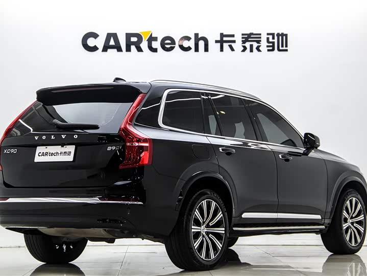 Фото 4 - Volvo XC90