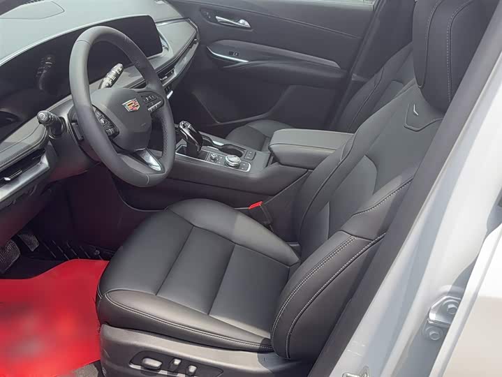 Cadillac XT4 2024 2024款 28T 两驱豪华型