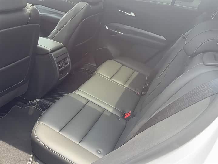 Cadillac XT4 2024 2024款 28T 两驱豪华型