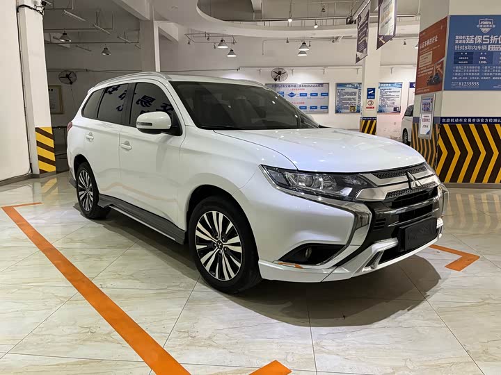 Zdjęcie 3 - Mitsubishi Outlander