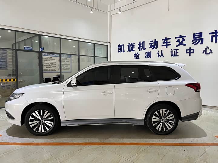 Zdjęcie 7 - Mitsubishi Outlander
