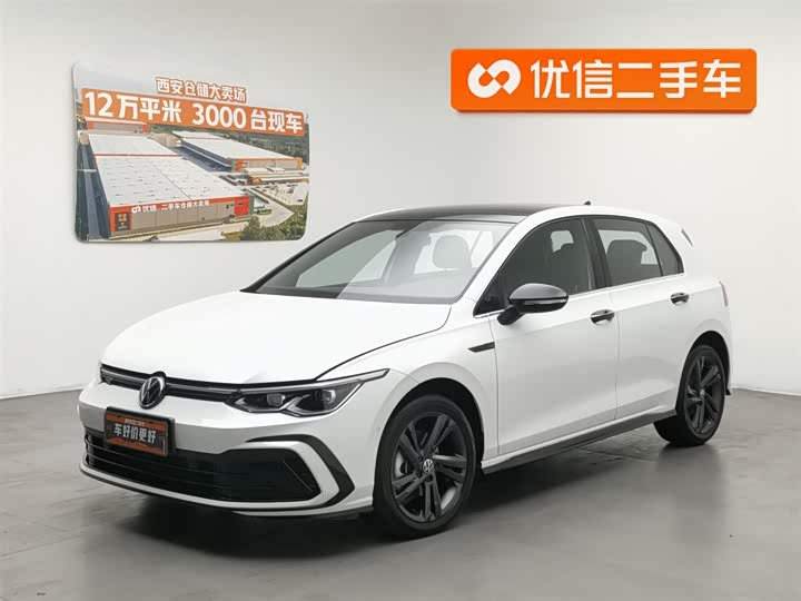 Фото 1 - Volkswagen Golf
