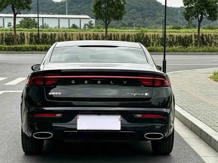 Zdjęcie 5 - Geely Preface