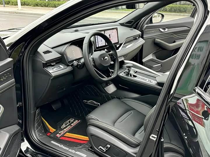 Zdjęcie 7 - Geely Preface
