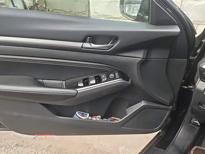 Zdjęcie 7 - Nissan Teana