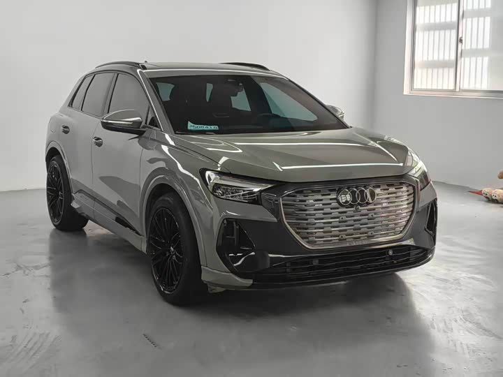 Photo 1 - Audi Q4 e-tron