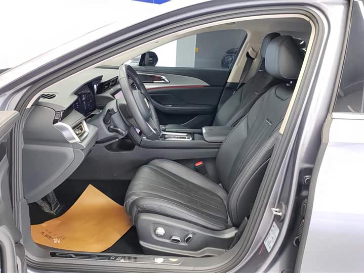 Фото 9 - Hongqi H5