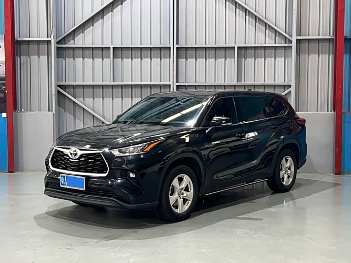 Фото 1 - Toyota Highlander