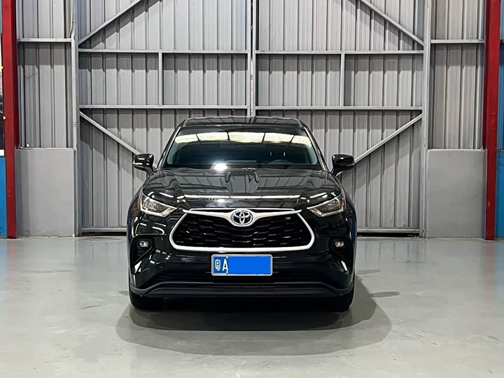 Фото 2 - Toyota Highlander