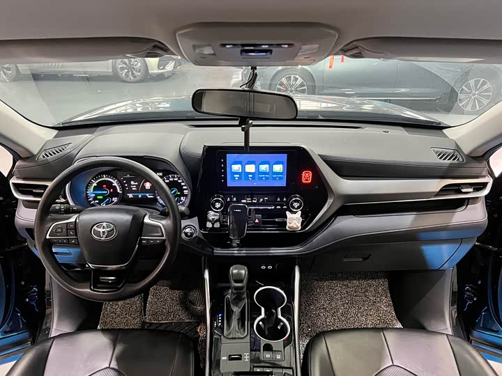 Фото 5 - Toyota Highlander