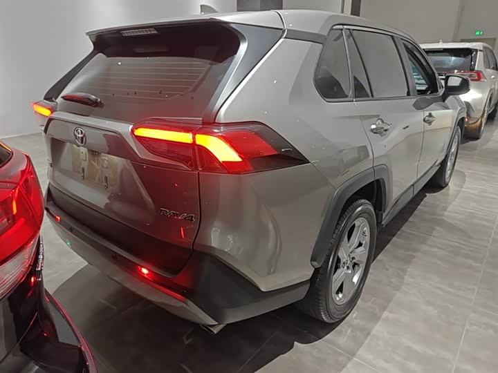 Toyota RAV4 2021 2021款 2.0L CVT两驱风尚版