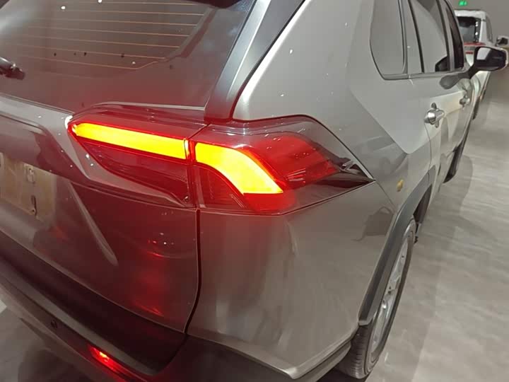 Toyota RAV4 2021 2021款 2.0L CVT两驱风尚版