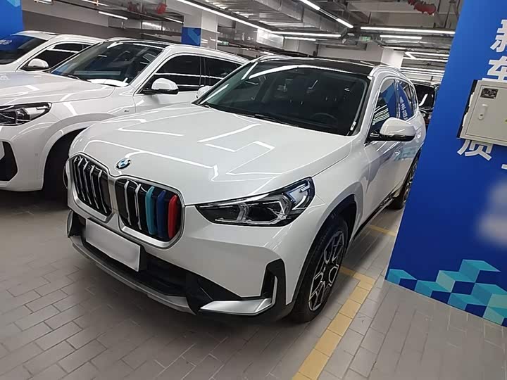 Фото 2 - BMW X1