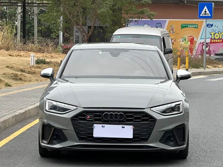 Фото 2 - Audi S4