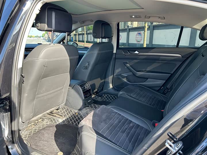 Фото 8 - Volkswagen Magotan