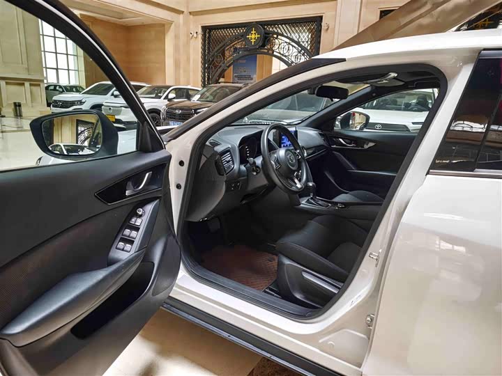 Mazda CX-4 2021 2021款 2.0L 自动两驱蓝天活力版