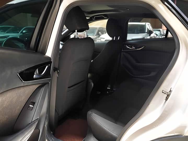 Mazda CX-4 2021 2021款 2.0L 自动两驱蓝天活力版